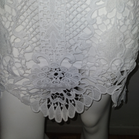 š¤Gorgeous crochet lace miniš¤ - Picture 4 of 6